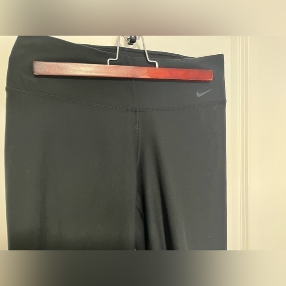 NIKE DRY FIT Wide Leg Capri - Picture 7 of 7